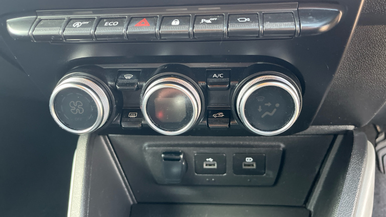 Dacia Duster 1.0 TCe 90 Prestige 5dr Petrol Estate